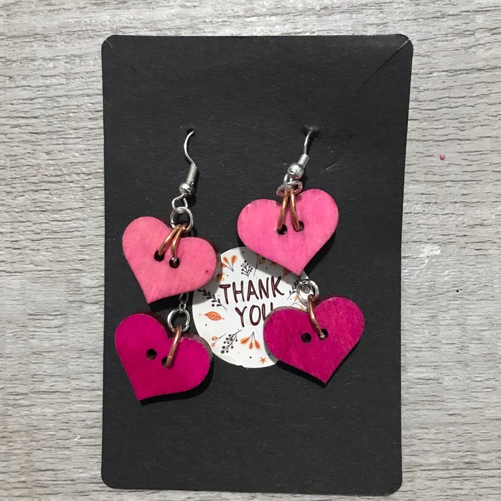 Valentine’s Day heart earrings 🥰